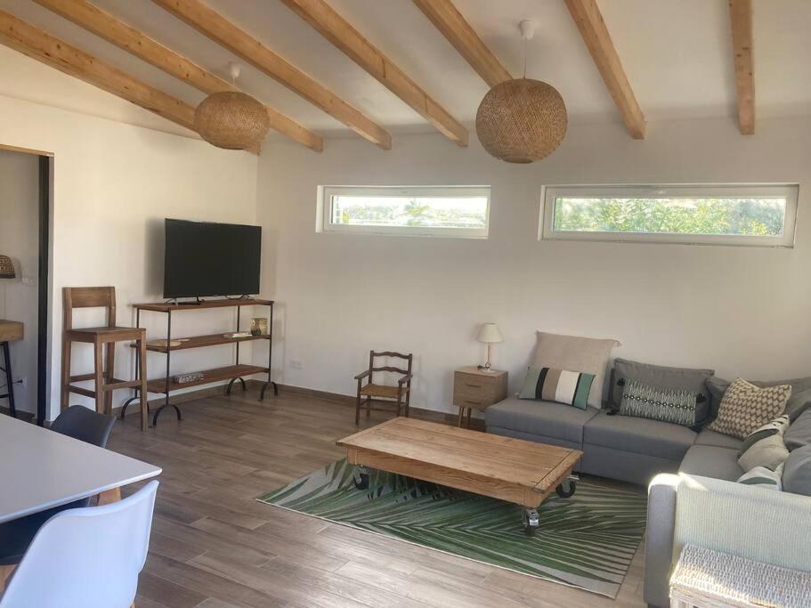 Petite Maison Avec Terrasse. Ferienhaus Ajaccio (Corsica)